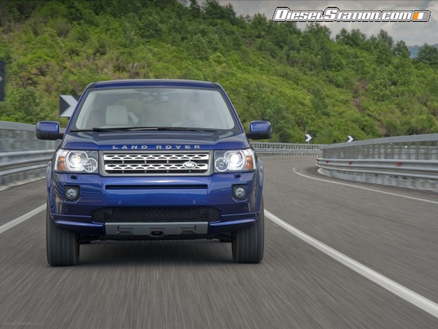 Land Rover LR2 2011 Picture #4 Land Rover LR2 2011 Picture #4